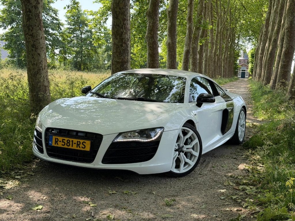 Audi R8 5.2 FSI / Keramische schijven / Vol in de opties!, Automaat, Zwart, 5204 cc, Alcantara