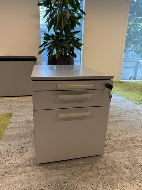 Steelcase verrijdbare ladeblok – 3 laden – met sleutel, 25st, Minder dan 50 cm, Ophalen of Verzenden, Zo goed als nieuw, 3 of 4 laden