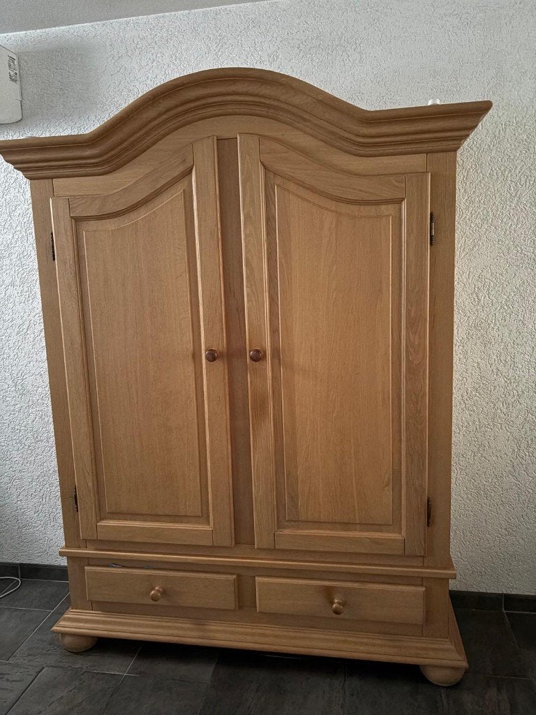 Blanke eikenhouten kast, Ophalen