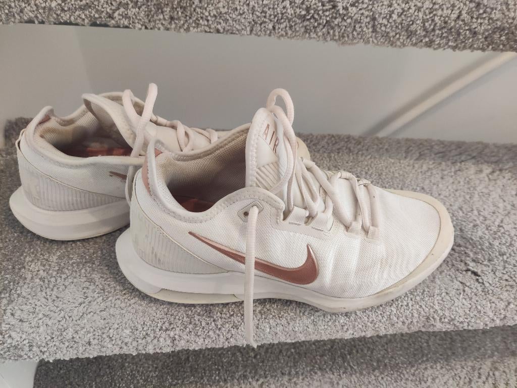 Nike Shoes size 40, Kleding | Dames, Schoenen, Ophalen, Wit, Nike, Sneakers of Gympen
