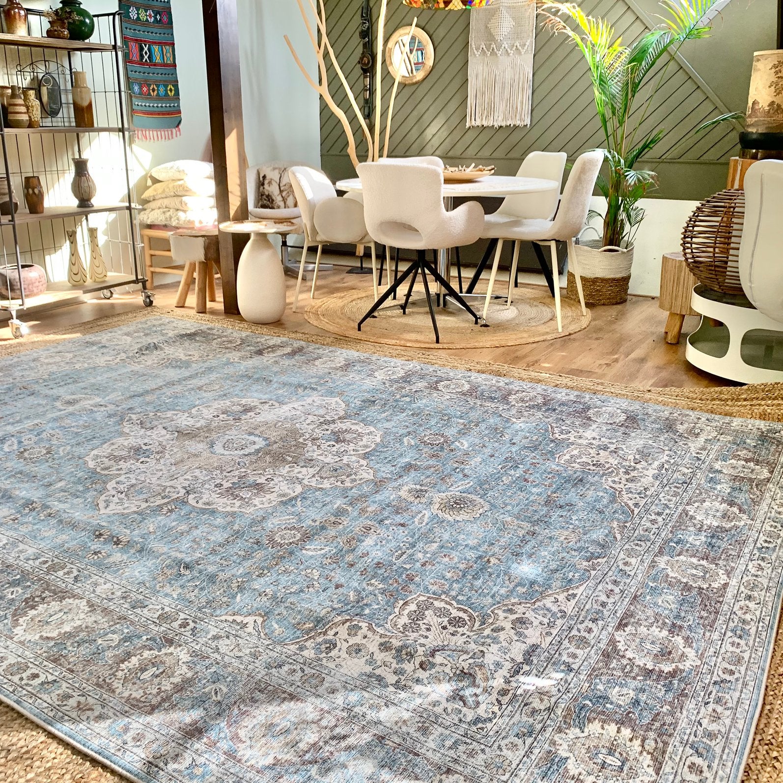 Vintage de luxe - pastelblauw xxl vloerkleed - fotoshoot, Ophalen, Zo goed als nieuw, 200 cm of meer, Rechthoekig