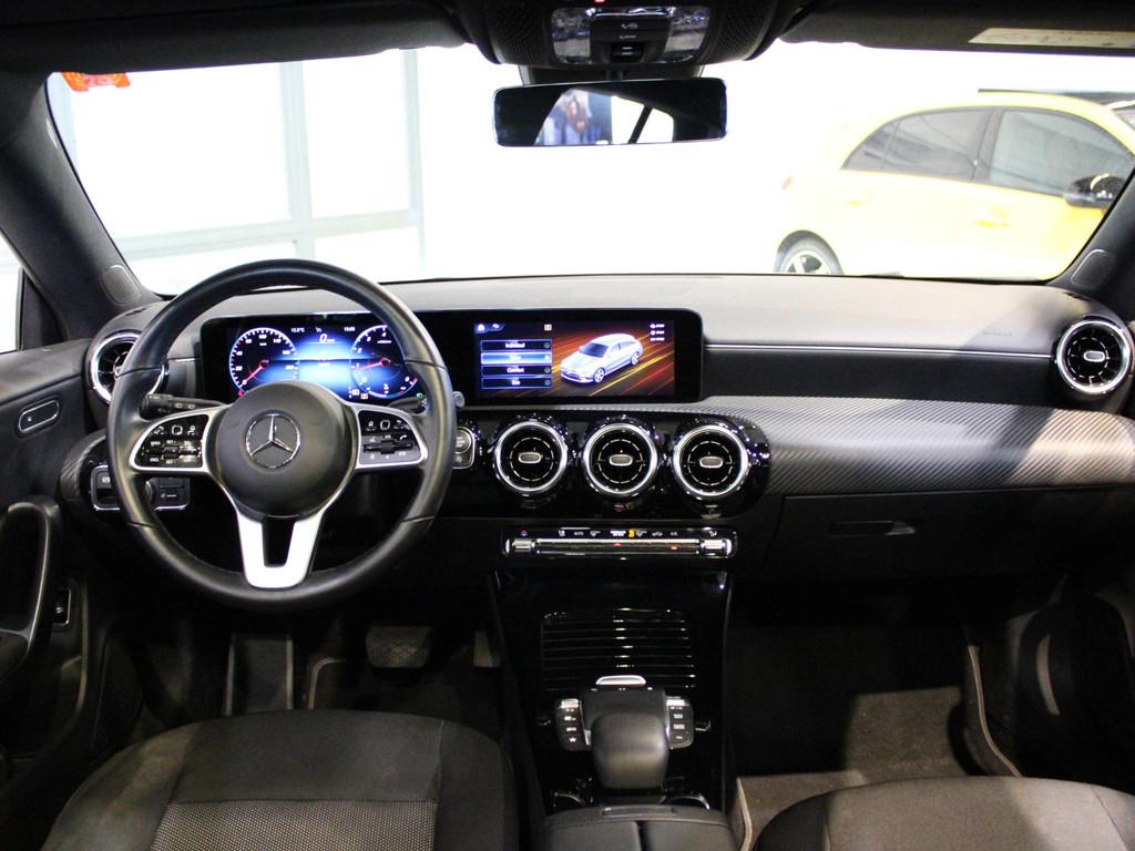 Mercedes-Benz CLA Shooting Brake 180 Business Solution Panor, CLA, Gebruikt, 4 cilinders, Wit
