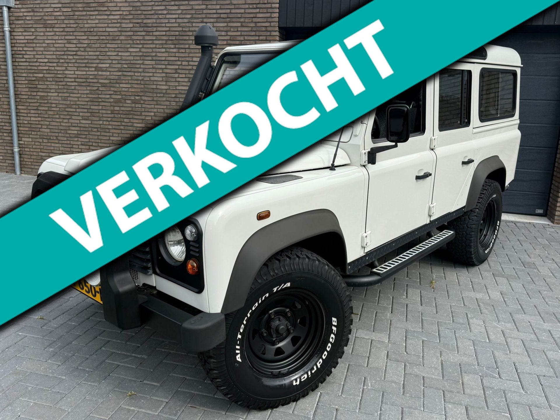 Land Rover Defender 2.5 TD5 110 DC E, 5 PERS, TOPSTAAT!, AIR, Gebruikt, Zwart, 241 €/maand, Wit