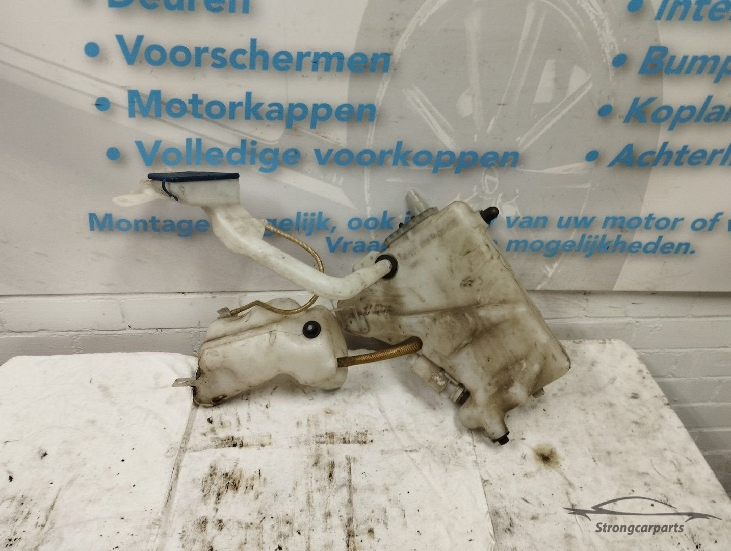 Ruitensproeier reservoir Mercedes-Benz A2118601460, Auto-onderdelen, Ruiten en Toebehoren, Gebruikt, -, Ophalen of Verzenden, -
