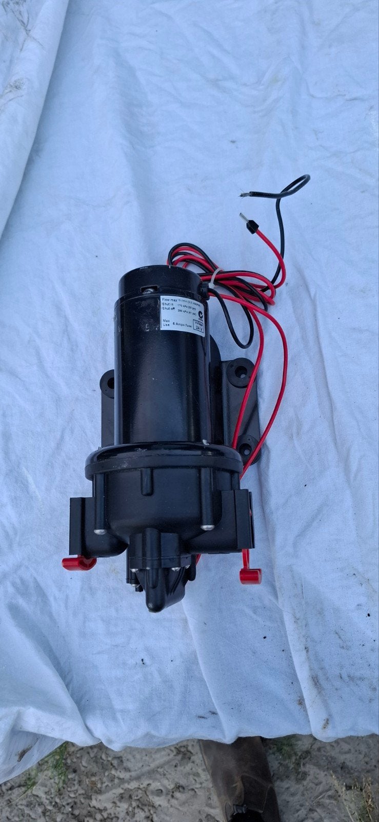 Membraanpomp 24V 2.8 bar - 13 l/min, Ophalen of Verzenden
