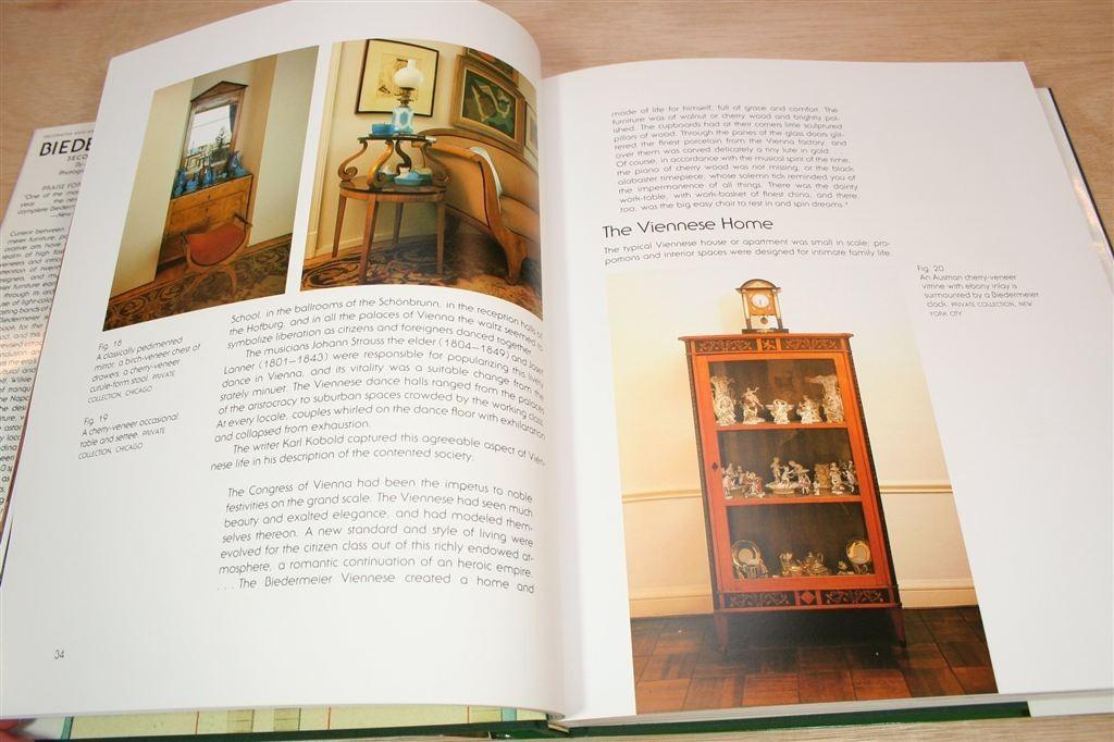 Biedermeier — Meubels, Design & Decor [Engelstalig], Ophalen of Verzenden, Zo goed als nieuw