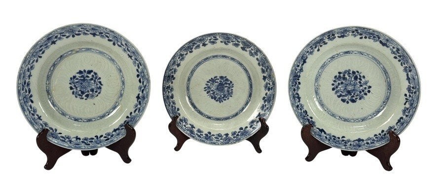 985. Porseleinen borden met blauw-wit decor - China,18e eeuw, Antiek en Kunst, Ophalen of Verzenden