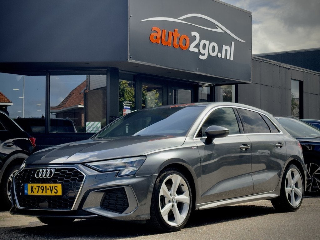 Audi A3 Sportback 35 TFSI AUT7 2X S-LINE EDITION ONE NAVI CA, 4 cilinders, 150 pk, 690 kg, Grijs