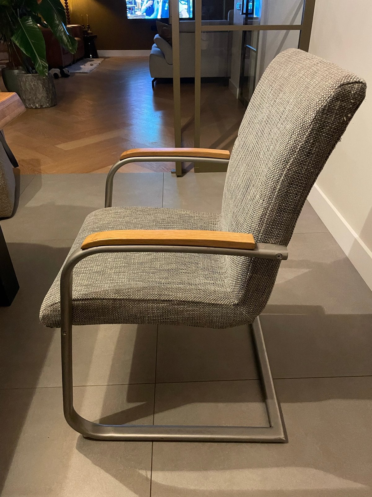 Gratis 3 eetkamerstoelen met armleuning, Ophalen, Gebruikt, Drie, Hout