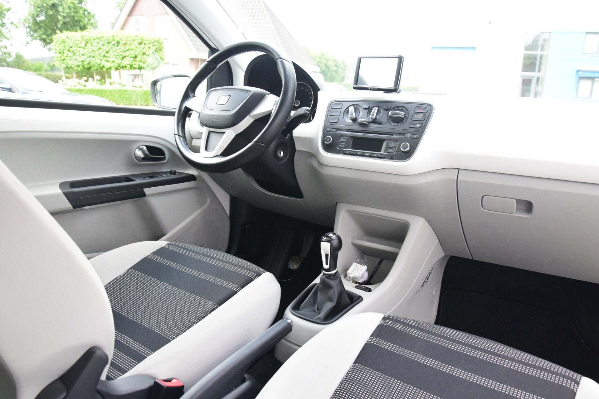 SEAT Mii 1.0 Style Airco Cruise Pdc 33dkm! (bj 2013), Voorwielaandrijving, Euro 5, Stof, Gebruikt