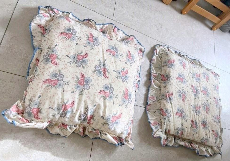 kussenhoes / kussen met ruches, romantisch bloemenpatroon, Ophalen of Verzenden, Zo goed als nieuw, Wit, Vierkant