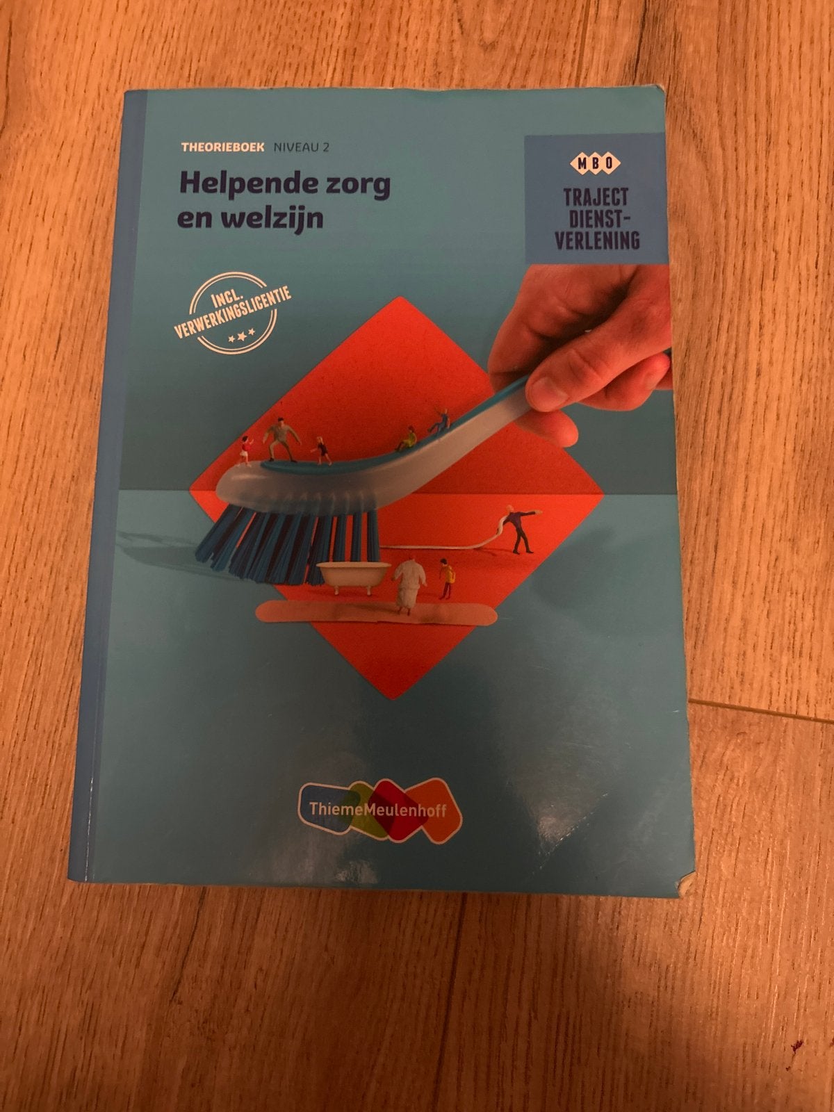 Theorieboek Helpende zorg en welzijn Niveau 2, Ophalen of Verzenden, Zo goed als nieuw, Overige niveaus, Overige vakken