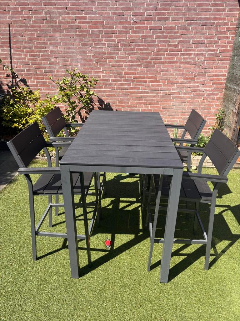 Moderne bartafel met 4 stoelen - perfect voor buiten!, Ophalen, 4 zitplaatsen, Kunststof, Eettafel
