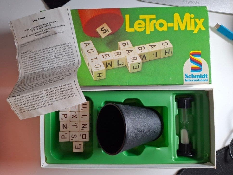 Letra-Mix: Het fascinerende woordenspel voor de hele familie, Een of twee spelers, Ophalen of Verzenden, Gebruikt, Schmidt International