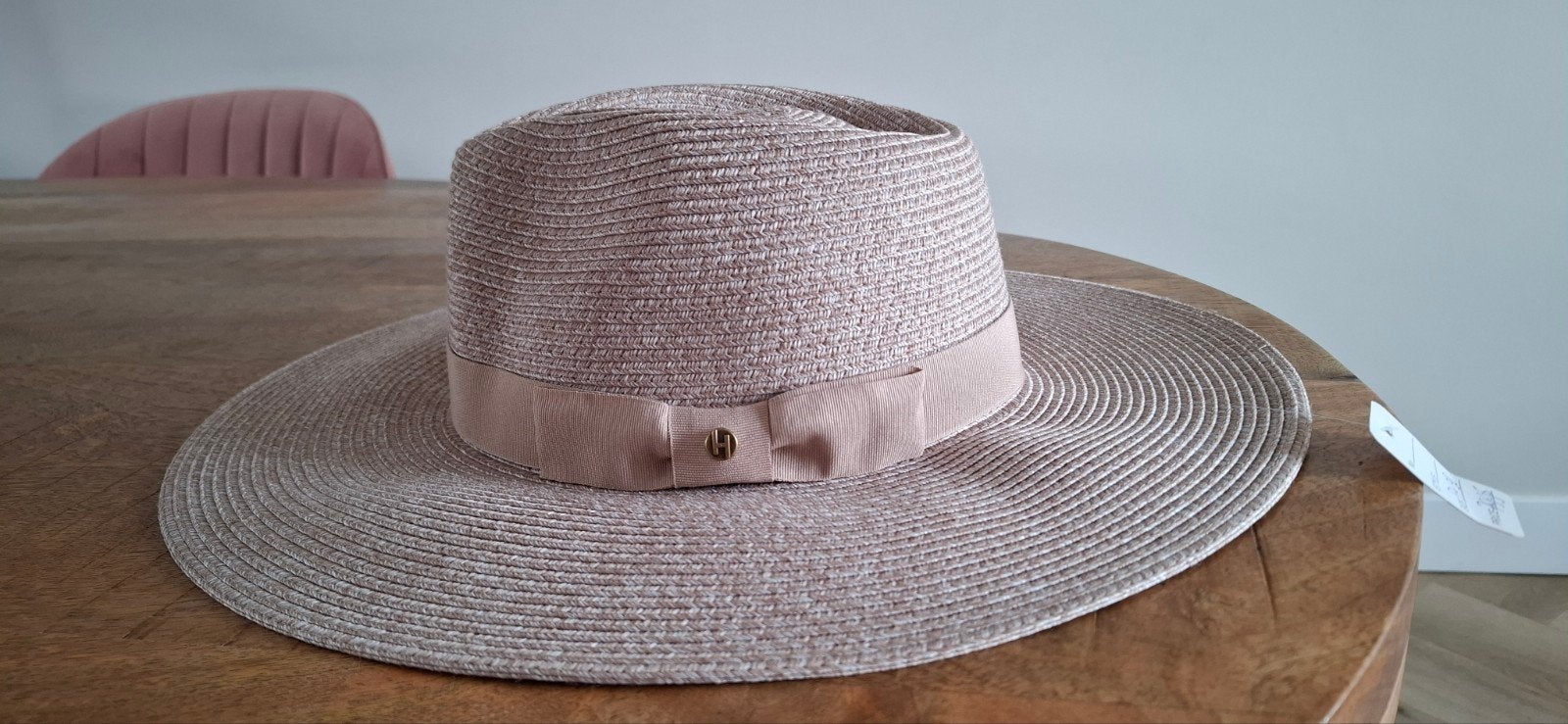 Prachtige, stijlvolle beige/zandkleurige hoed, Ophalen, 56 of 57 cm (M, 7 of 7⅛ inch), Hoed, Nieuw