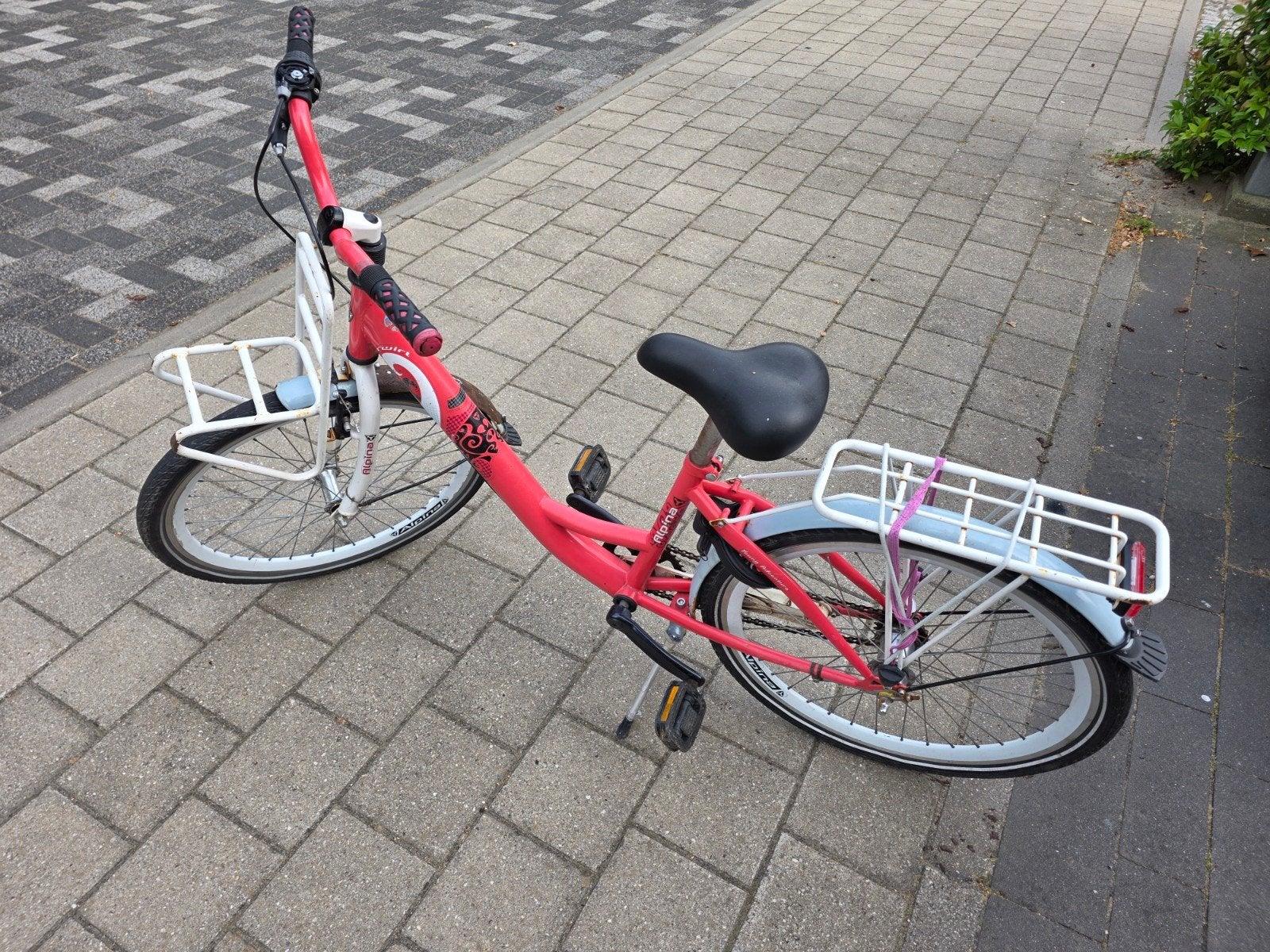 24 inch meisjesfiets - roze met bagagedrager, Ophalen, Gebruikt, 24 inch