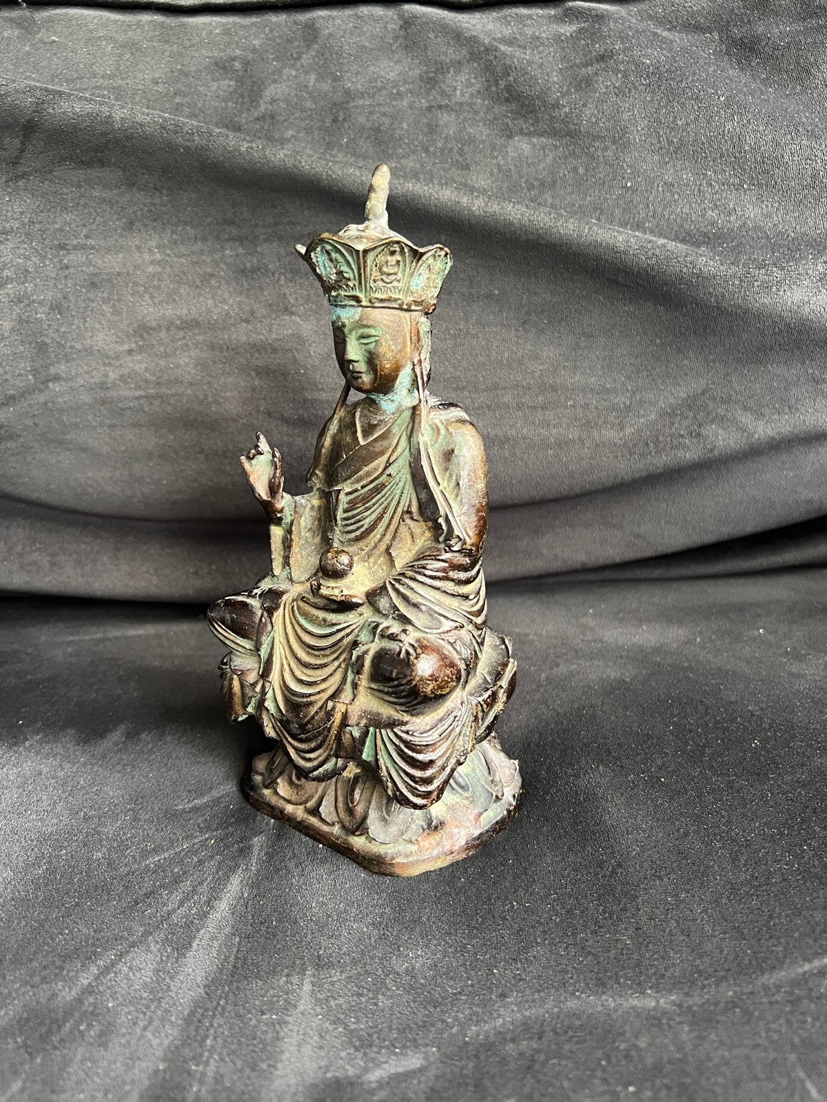 Qing Dynastie Bronzen Guanyin met Kroon - Prachtige Patina, Bruin, Handgemaakt, Ophalen of Verzenden, China