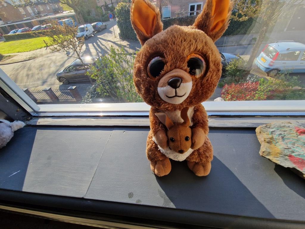 Ty kangoeroe knuffel van ty, Overige typen, Ophalen of Verzenden, Zo goed als nieuw, Middelgroot (20 tot 80 cm)