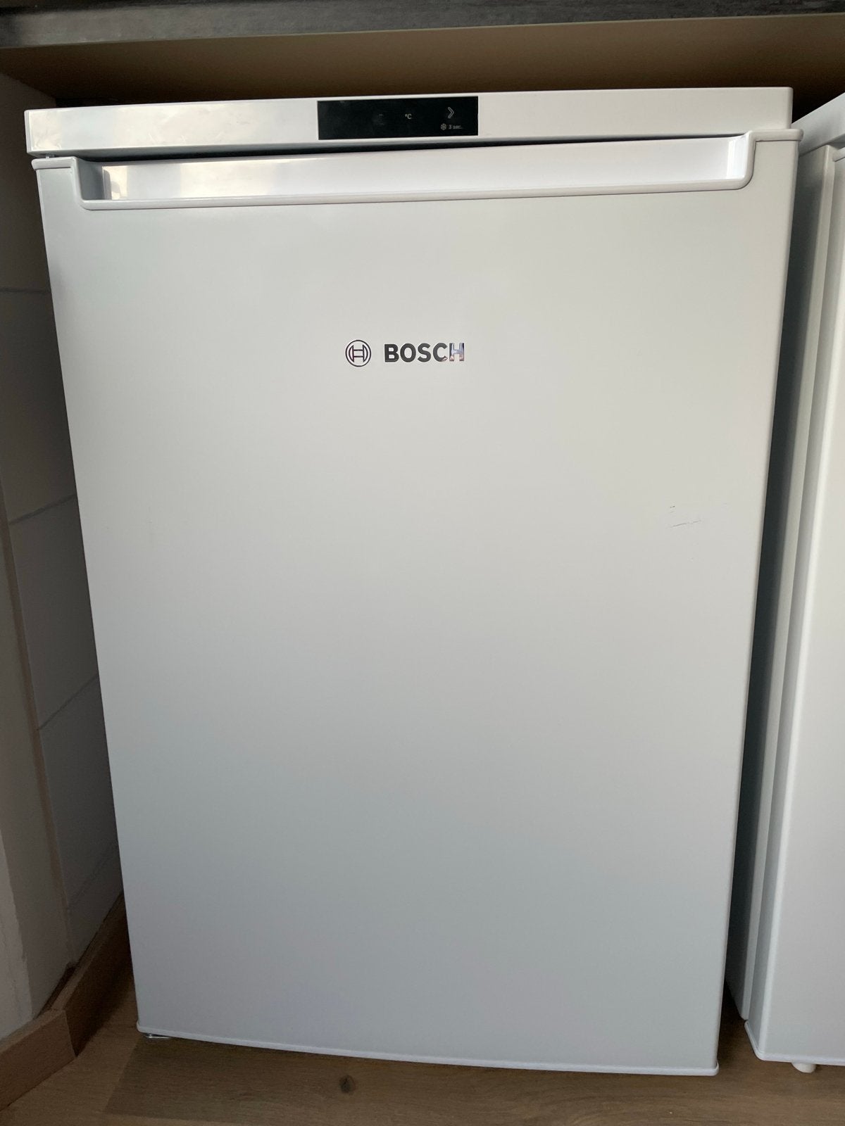 Bosch tafelmodel koelkast vrijwel nieuw, Ophalen, Zonder vriesvak, Minder dan 85 cm, 100 tot 150 liter