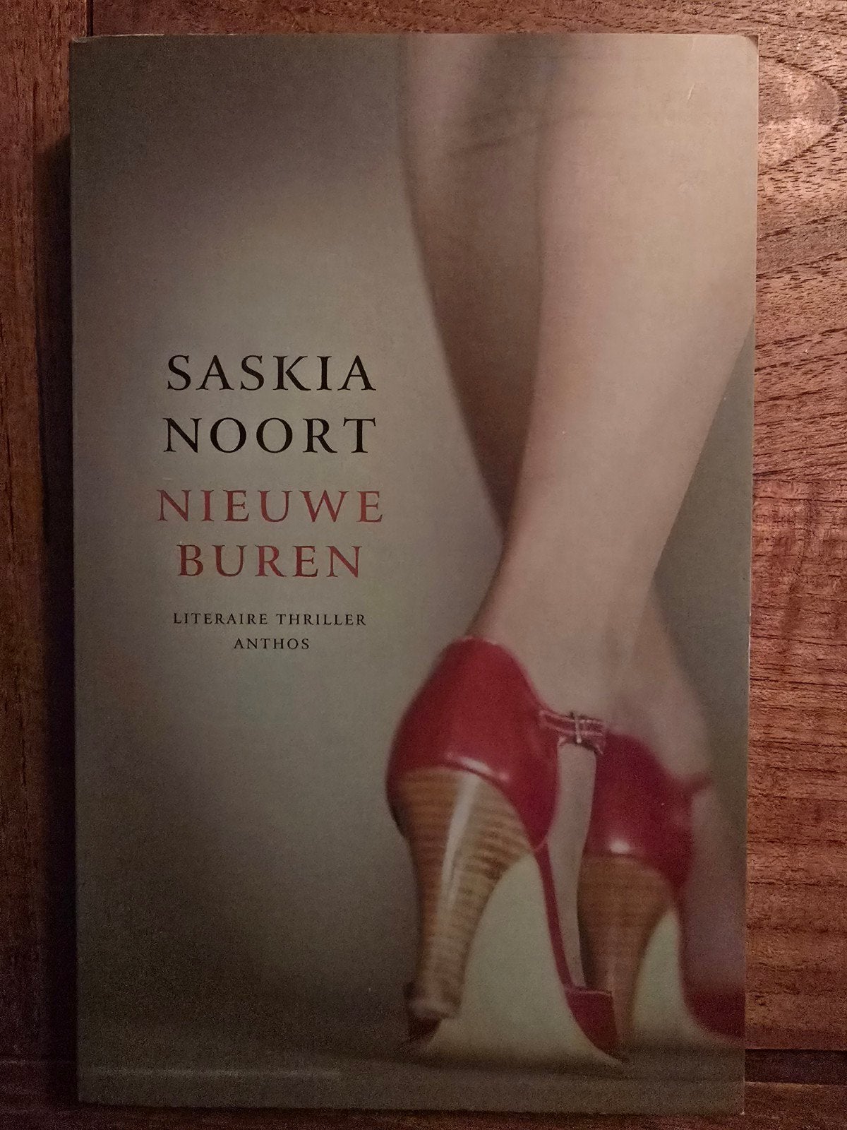 Saskia Noort - Nieuwe Buren (Literaire thriller), Saskia Noort, Nieuw, Ophalen of Verzenden, Nederland