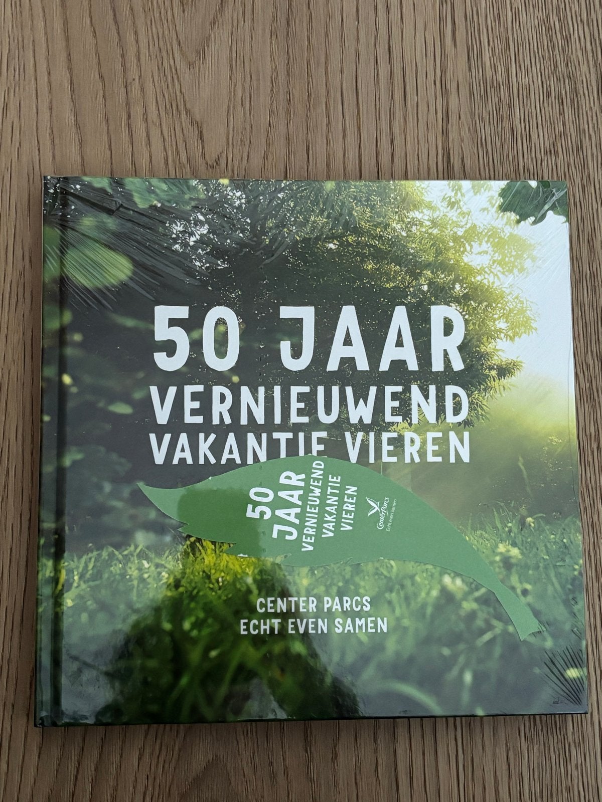 Center Parcs: 50 Jaar Vernieuwend Vakantie Vieren, Boeken, Overige merken, Europa, Nieuw, Ophalen of Verzenden