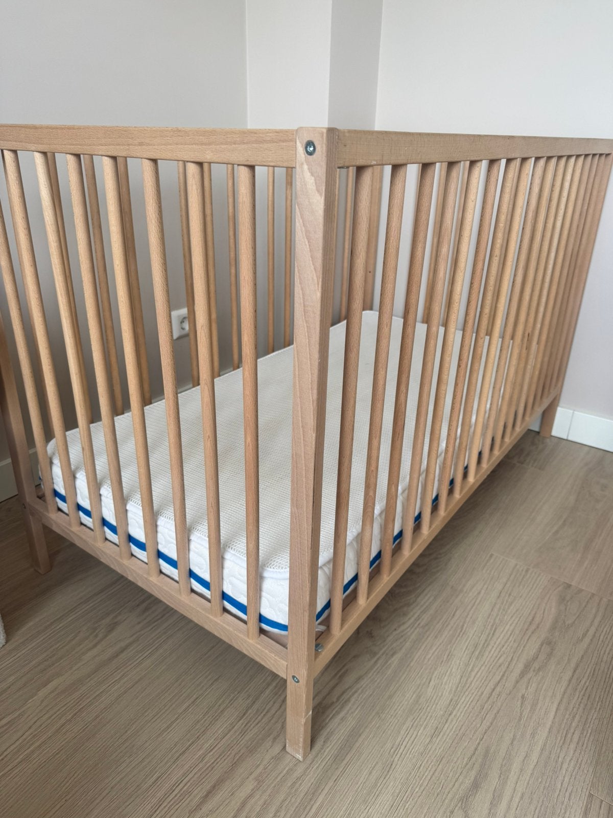 2x ledikant met Aerosleep Evolution matras - tweeling, Kinderen en Baby's, Ophalen, Zo goed als nieuw, Jongetje of Meisje