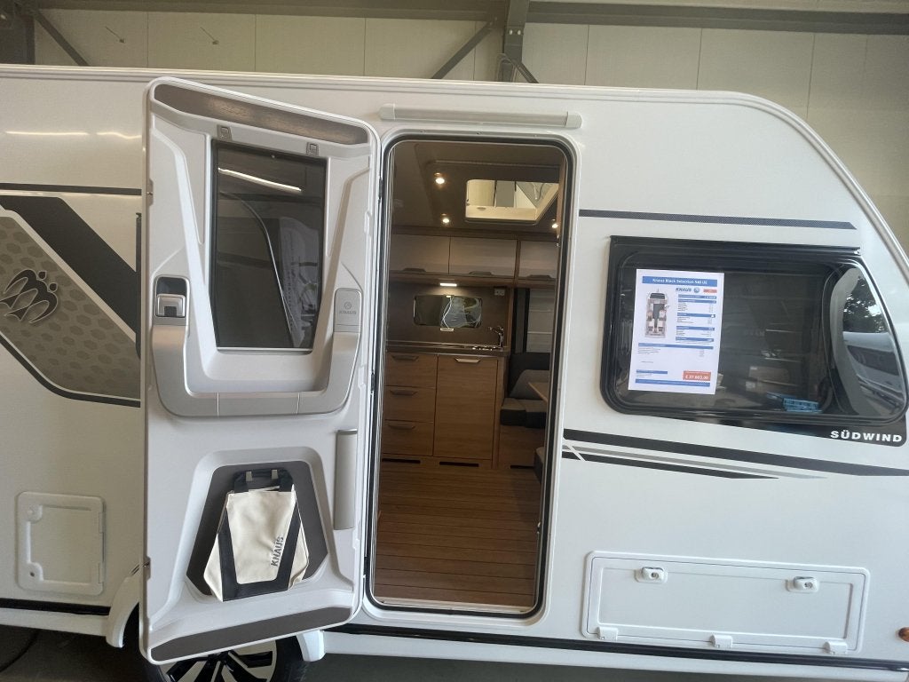 Knaus Sudwind Black Selection 540 UE +vloerverwarming+EcoPor, Rondzit, Tot en met 2, Bedrijf, 6 tot 7 meter