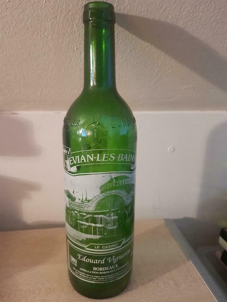 Lege vintage Bordeaux wijnfles 1993 – Évian-les-Bains, Verzamelen, Ophalen of Verzenden, Gebruikt, Frankrijk