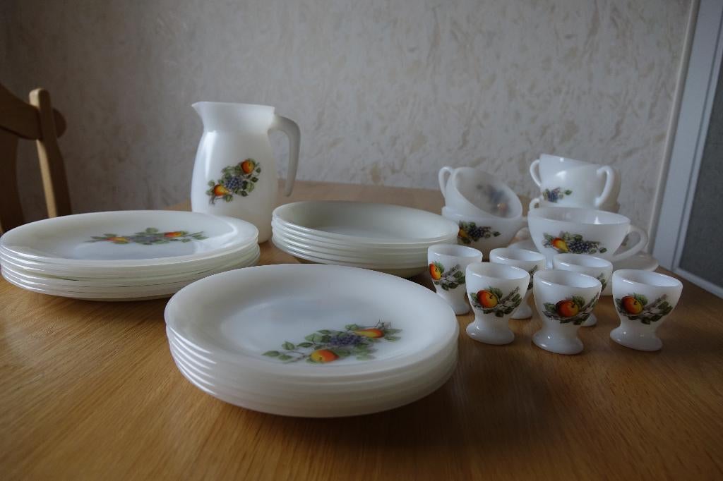 Arcopal Fruit, Huis en Inrichting, Keuken | Servies, Gebruikt, Compleet servies, Overige stijlen, Overige materialen, Ophalen