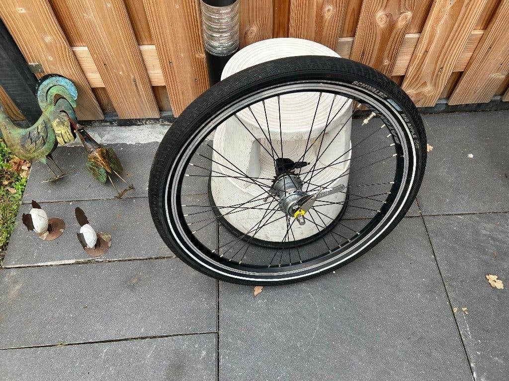 :24 inch achterwiel 3 NEXUS versnellingen terugtraprem, Wiel, Gebruikt, Ophalen of Verzenden, Shimano Nexus 3 versnellingen terugtraprem