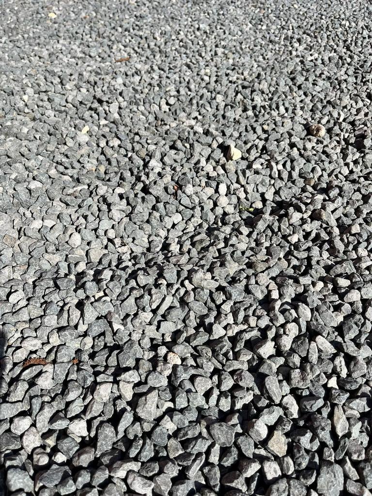 Gratis (zelf uitscheppen) basalt split 8-32mm antraciet, Ophalen of Verzenden, Antraciet, Basalt, Split
