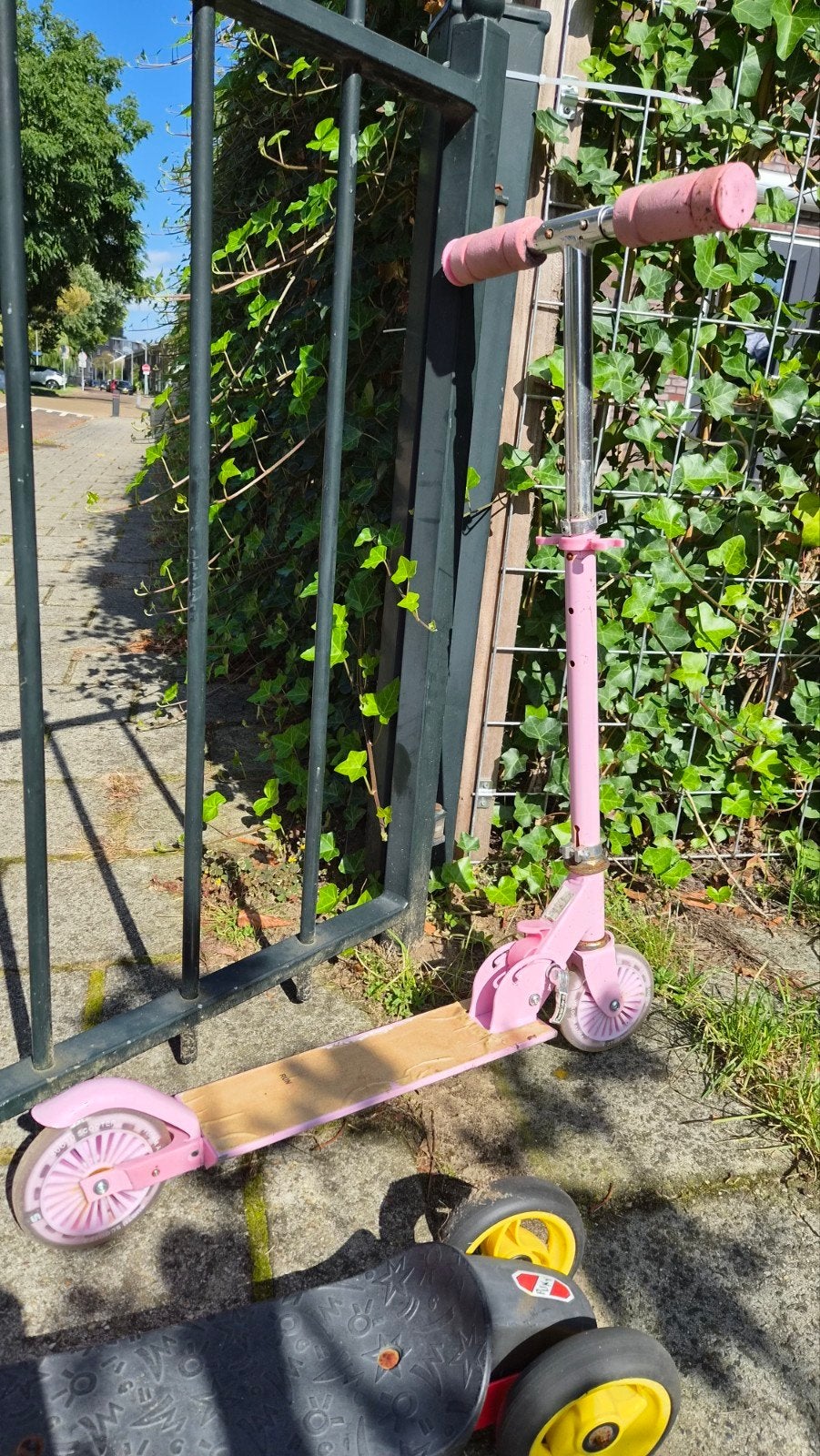 Roze step, Fietsen en Brommers, Ophalen, Gebruikt, Gewone step