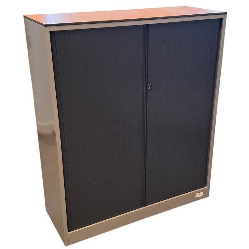 Ahrend Roldeurkast Zilvergrijs Zwart Beuken 144 x 120 x 45, Gebruikt, 100 tot 150 cm, 100 tot 150 cm, Ophalen of Verzenden