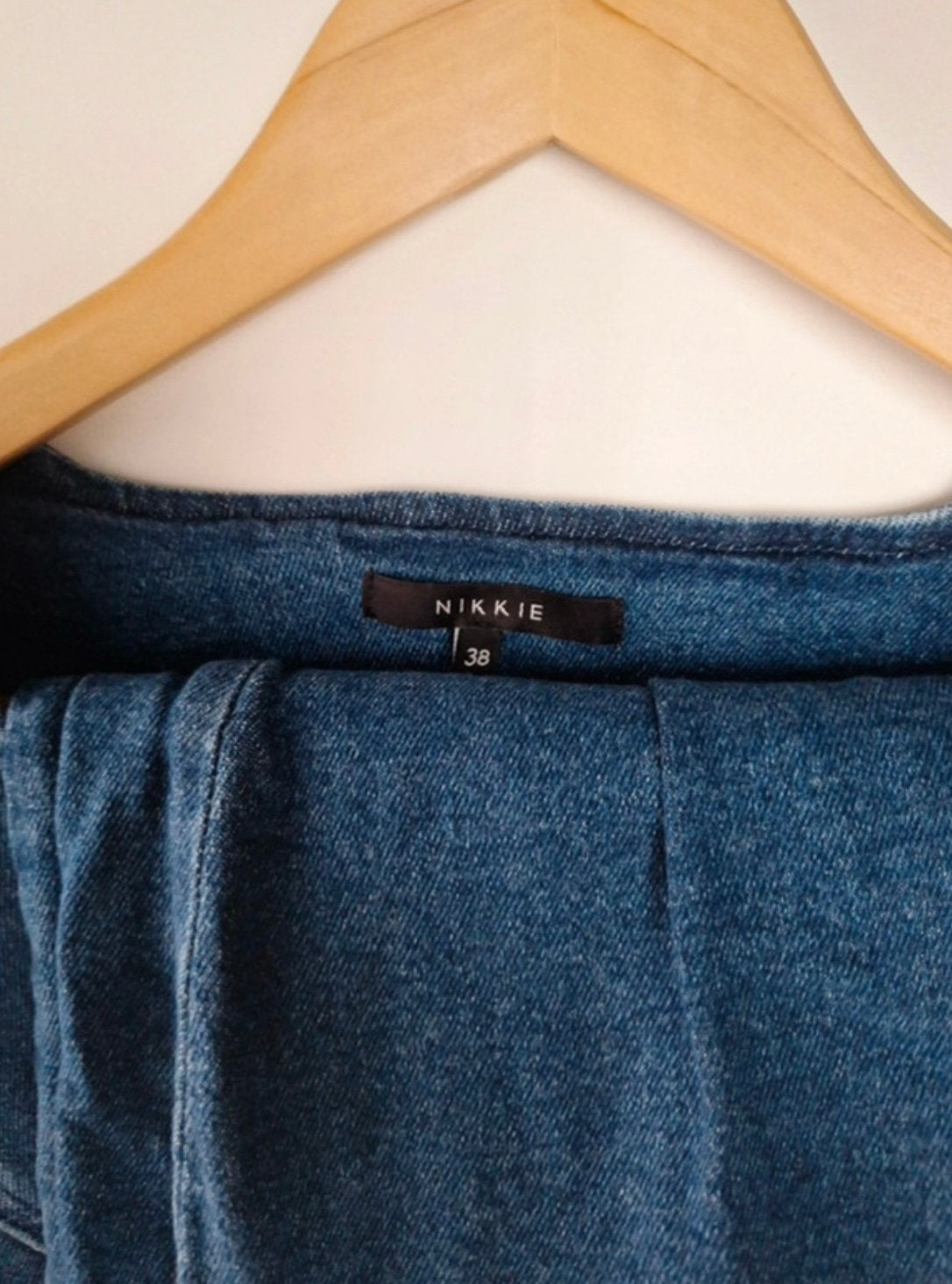 Nikkie spijker setje - spijkerjasje en spijkerbroek, Ophalen of Verzenden, Zo goed als nieuw, Blauw, W30 - W32 (confectie 38/40)