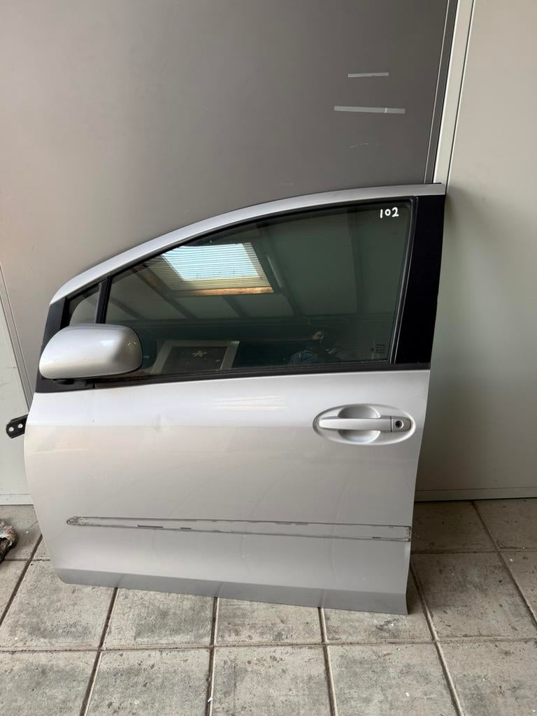 Toyota Yaris deur, motorkap.spuier, Auto-onderdelen, Carrosserie en Plaatwerk, Ophalen, Links, Toyota, Motorkap