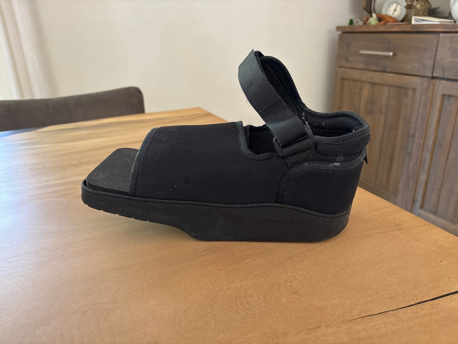 Verbandschoen te koop. Slechts 2 weken gebruikt., Ophalen, Zo goed als nieuw