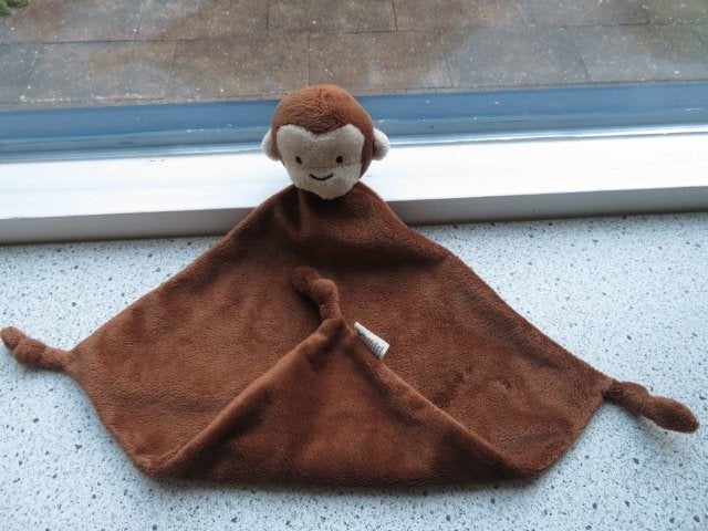 Knuffeldoek aap merk Nature Planet bruin velours, Ophalen of Verzenden, Zo goed als nieuw, Met label, Bruin