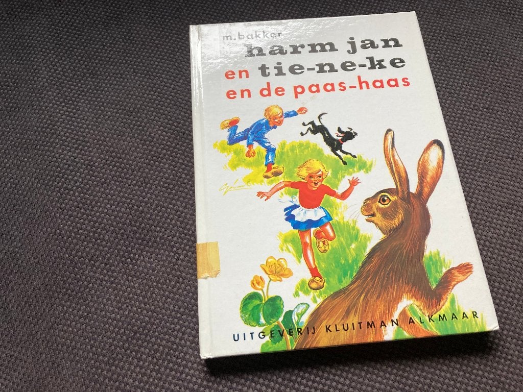 🐇 harm jan en tie-ne-ke en de paas-haas - M. Bakker, Ophalen of Verzenden, Zo goed als nieuw, Non-fictie