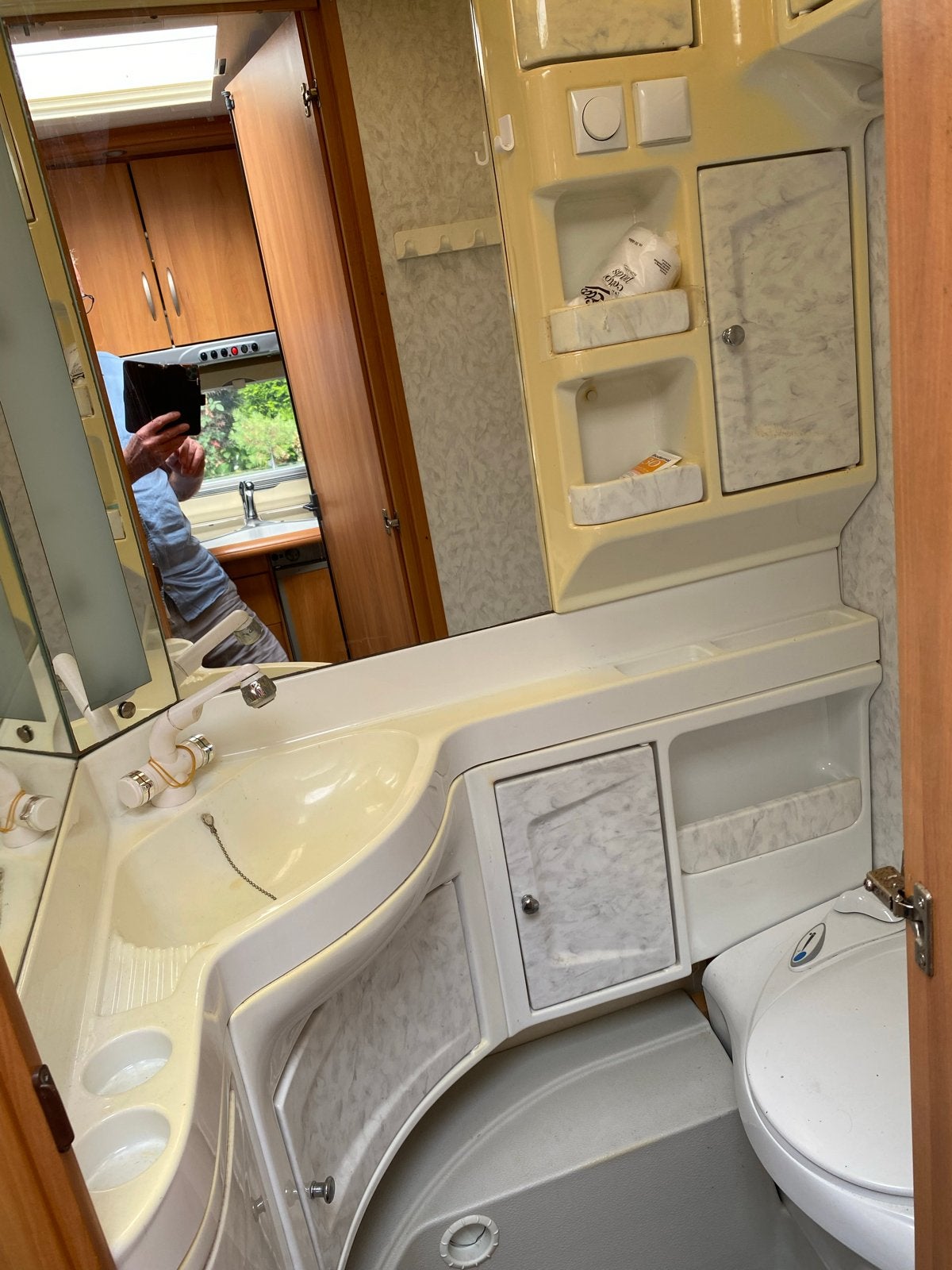 Hobby caravan met 2 aparte bedden en rondzit, Caravans en Kamperen, Rondzit, Hobby, Particulier, 5 tot 6 meter