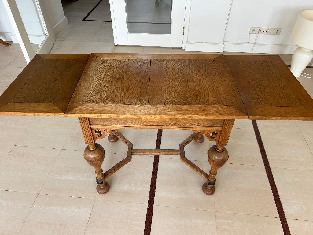 Klassieke uitschuifbare houten tafel, Huis en Inrichting, Ophalen, Gebruikt, 100 tot 150 cm, 50 tot 100 cm