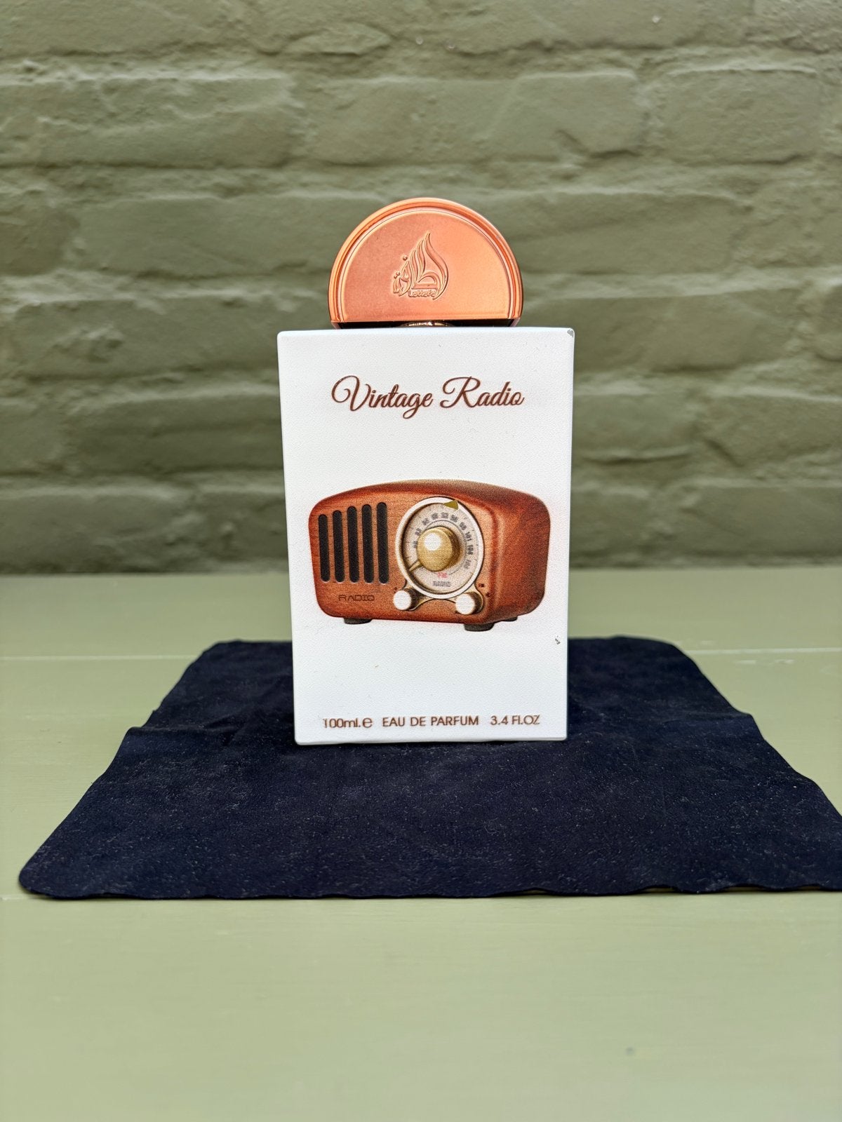 Lattafa Vintage Radio Eau de Parfum 100ml, Ophalen of Verzenden, Zo goed als nieuw