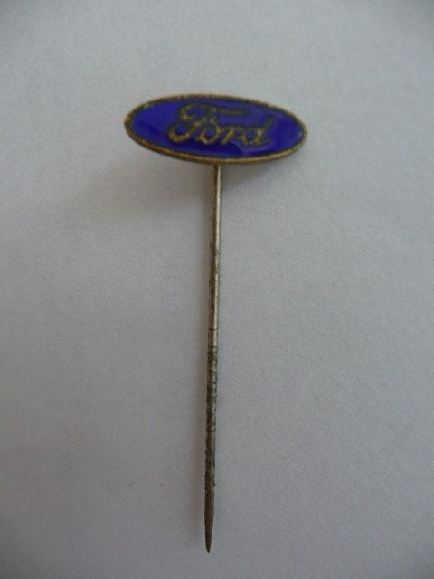 oud emaille speldje - FORD - automerk, Ophalen of Verzenden, Gebruikt, Merk, Speldje of Pin