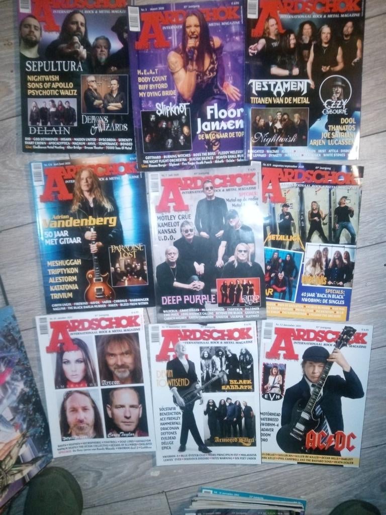 Aardschokbladen jaar 2020 compleet Heavy Metal & Rock, Cd's en Dvd's, Ophalen of Verzenden
