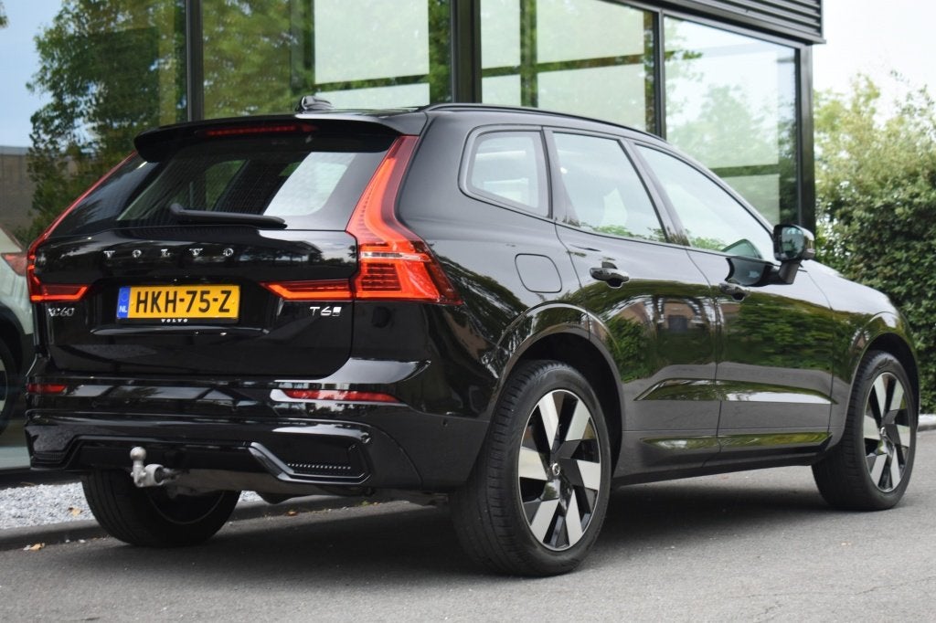 Volvo XC60 T6 350Pk AWD Ultra Dark | Trekhaak | Leder | 360, Automaat, Gebruikt, 4 cilinders, 24 maanden