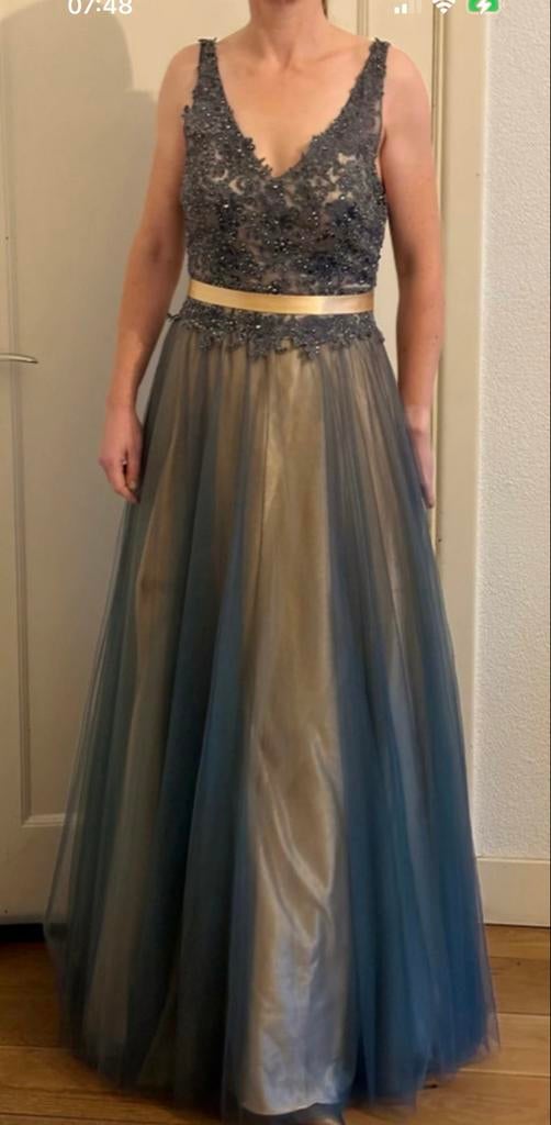 Prachtige Luxuar galajurk trouwjurk maat 38 - 40, Kleding | Dames, Maat 38/40 (M), Galajurk, Blauw, Ophalen of Verzenden
