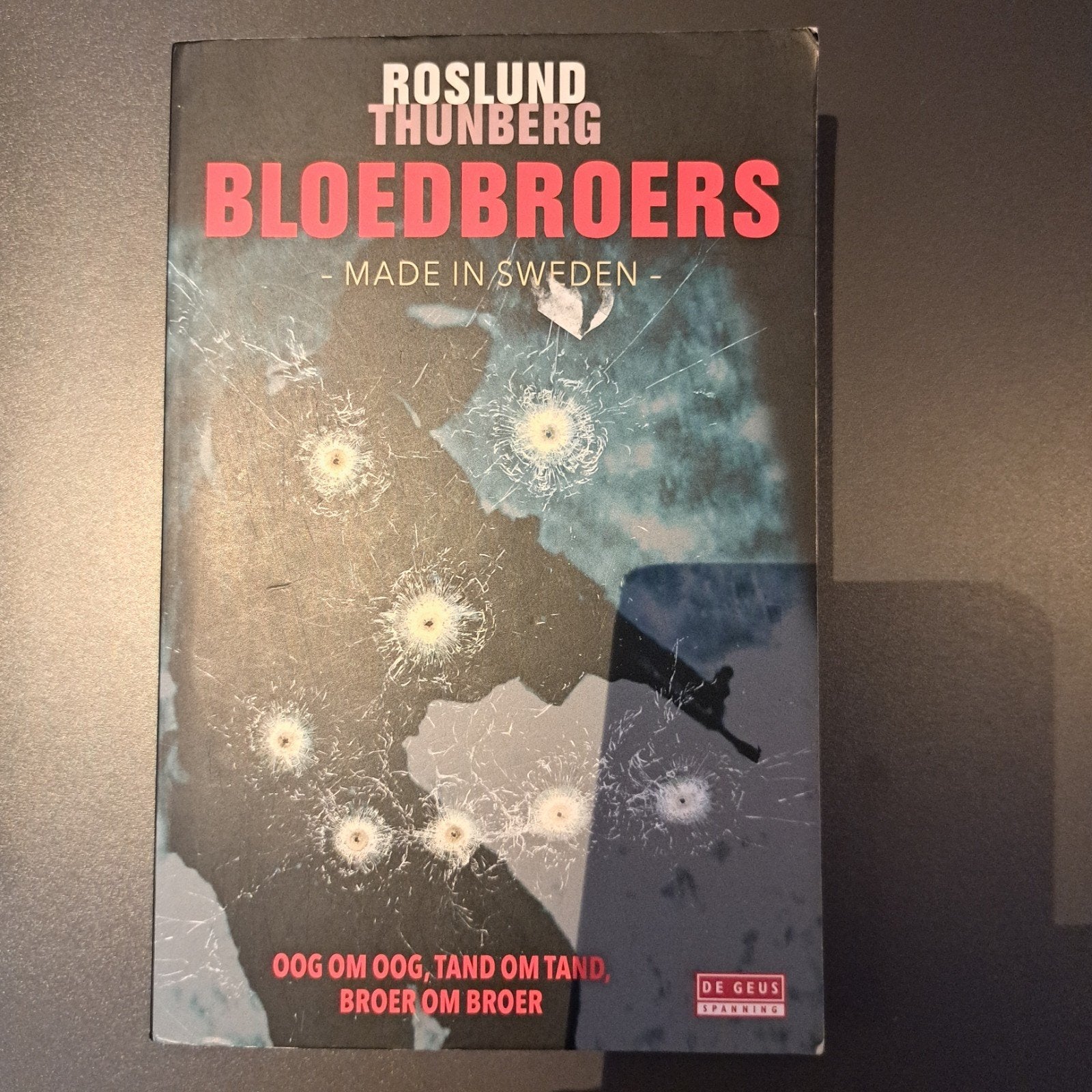 Bloedbroeders - Roslund & Thunberg (Made in Sweden), Boeken, Ophalen of Verzenden, Gelezen, Roslund & Thunberg, Scandinavië