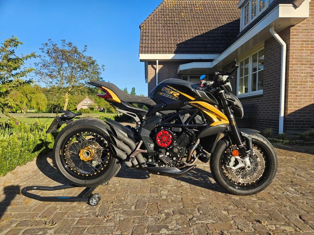 MV Agusta Dragster 800 RR (75th Anniversary) Unieke Naked, Motoren, Motoren | MV Agusta, Gebruikt, 3 cilinders, Particulier, Meer dan 35 kW
