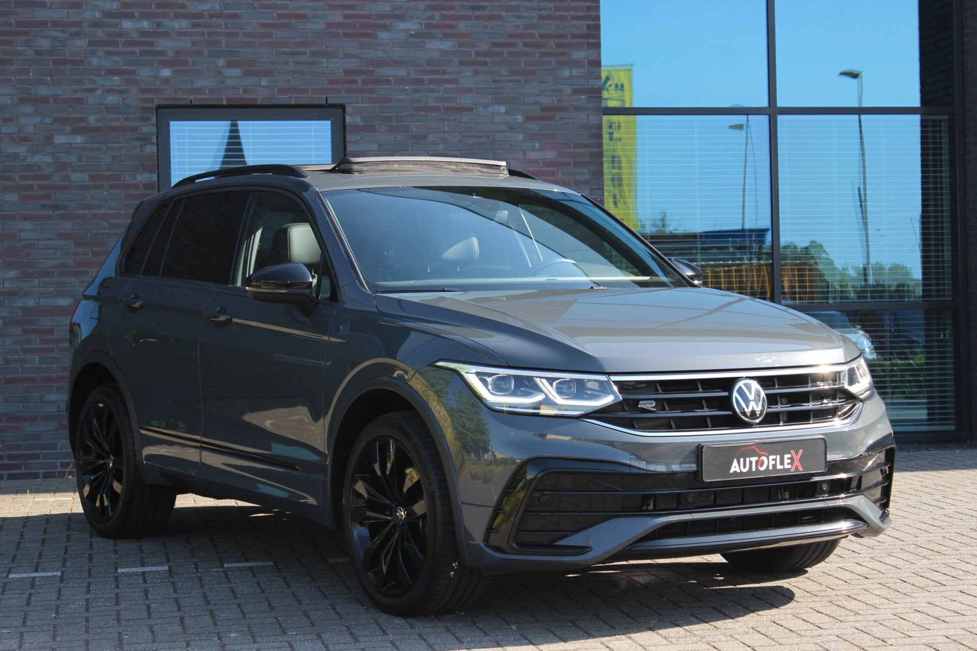 Volkswagen Tiguan 1.4 TSI eHybrid R-Line Business+, 1716 kg, Stof, Zwart, 4 cilinders