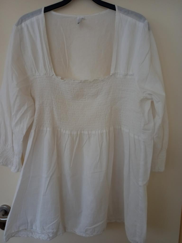 Zo goed als nieuwe witte blouse maat 50- 52,  carré hals smo, Kleding | Dames, Grote Maten, Ophalen of Verzenden, Zo goed als nieuw
