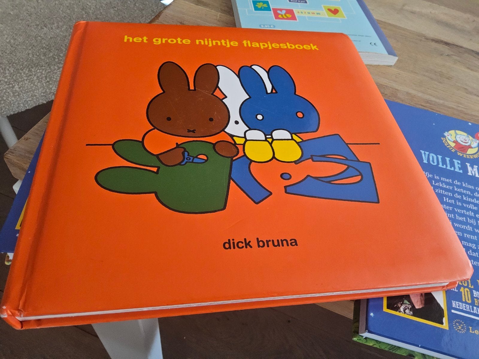 Het Grote Nijntje Flapjesboek - Dick Bruna, Boeken, Ophalen of Verzenden, Zo goed als nieuw, Dick Bruna, Uitklap-, Voel- of Ontdekboek